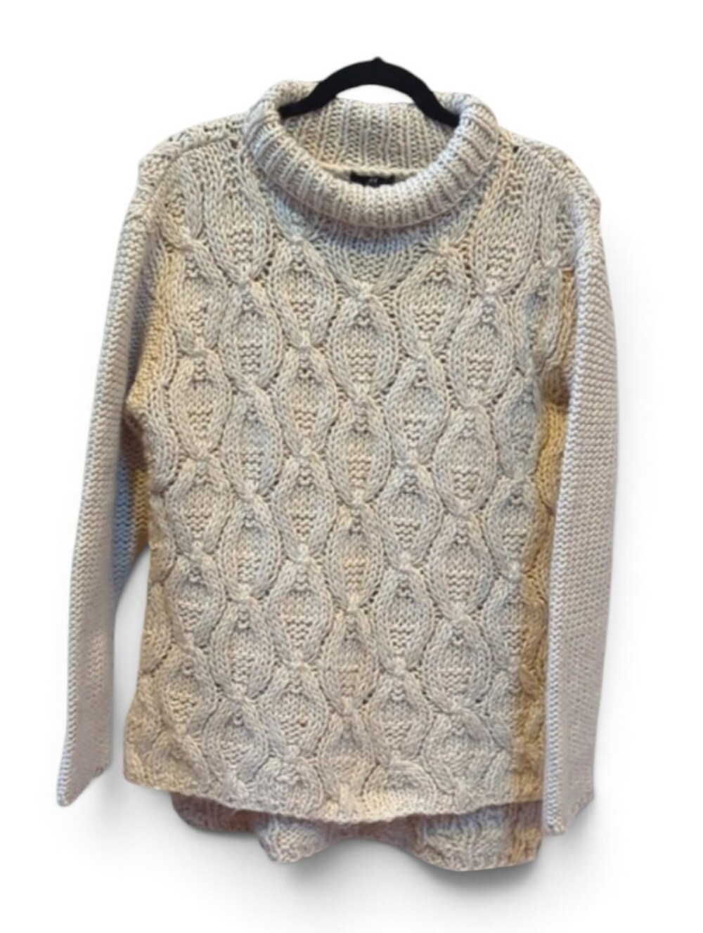 H&M ivory color cable knit sweater. Sz Small